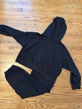 SET Active Black Hoodie & Sweatpants Lounge Set